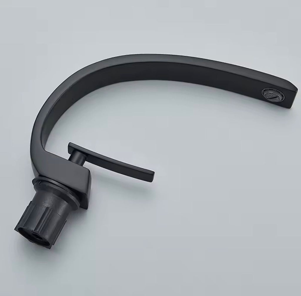 Moderner Einhebel-Wasserhahn