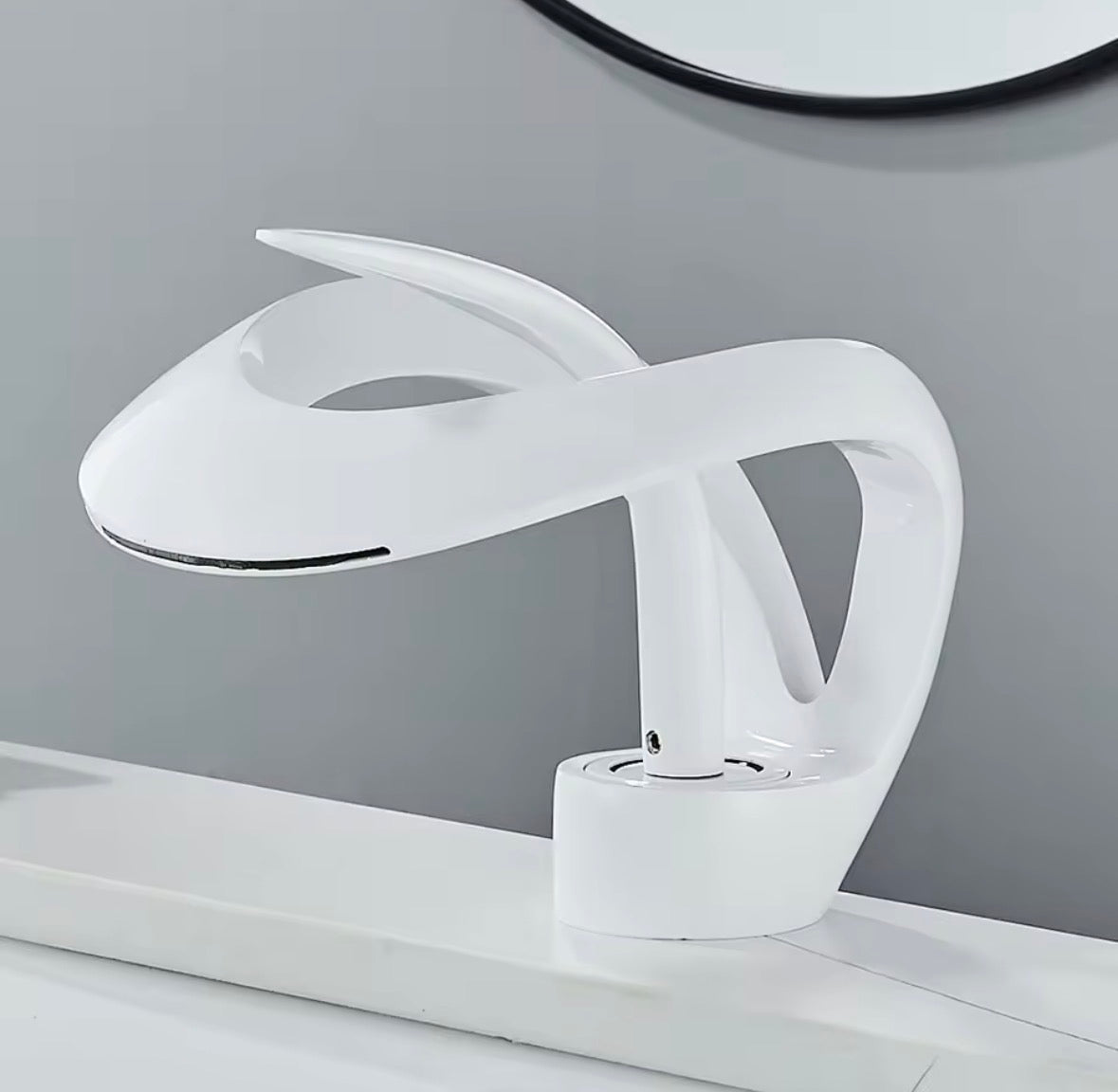 Moderner Wasserhahn für Bad, U-Form -Mischbatterie