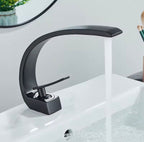 Moderner Einhebel-Wasserhahn