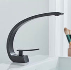 Moderner Einhebel-Wasserhahn